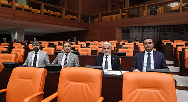 Soykırıma karışmış çifte vatandaşlara ilişkin kanun teklifi HÜDA PAR'dan geldi