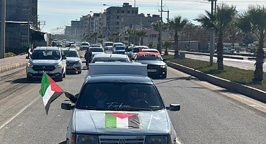 Akçakale de Filistin için yüzlerce araç tur attı