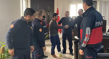 Göçük altında kalan işçiden İtfaiyeye ziyaret