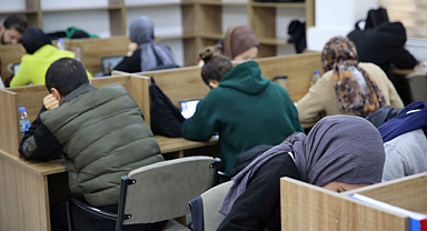 Karaköprü’de okuma evleri gençlerin sınav hazırlığına destek oluyor