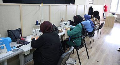 Karamek kursları kadınlara yeni ufuklar açıyor