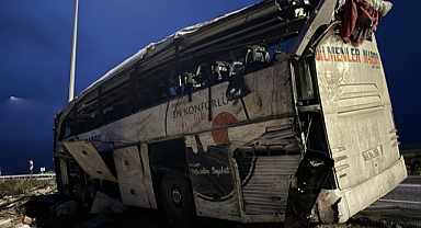 Korkunç otobüs kazası: 9 ölü, 30 yaralı