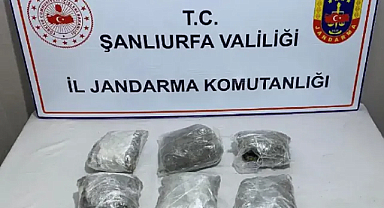 Şanlıurfa'da bir araçta uyuşturucu ele geçirildi