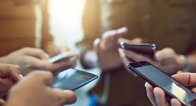 Sosyal medyanın insanlar üzerinde ki olumsuz etkileri nelerdir?