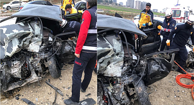 Şanlıurfa'da otomobil çarpıştı: 1 ölü, 2 yaralı