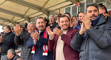 Başkan Baydilli'nin desteği ile Karaköprüspor Şampiyonluğa koşuyor