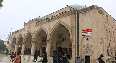 Şanlıurfa'da hangi camilerde hatimle teravih namazı kılınacak?