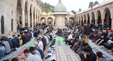 Bayram namazının hükmü nedir? Bayram namazı nasıl kılınır?