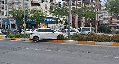 Karaköprü'de maddi hasarlı trafik kazası