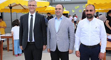 Başkan Nihat Çiftçi, Uluslararasi yarişmaya katilan öğrencilerle bir araya geldi