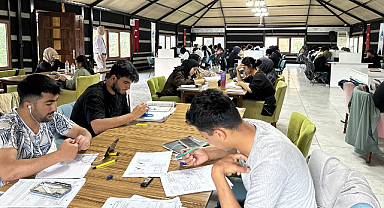 Eyyübiyeli gençler eğitim otaklarında kampa girdi