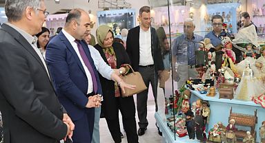 Karaköprü'de dünya bebekleri sergileniyor
