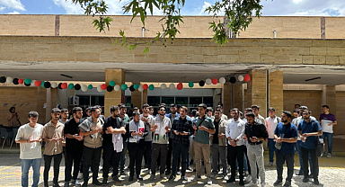 Şanlıurfa'da öğrenciler Refah bölgesindeki saldırıya tepki gösterdi