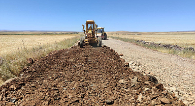 Büyükşehir’den Siverek kırsalında stabilize yol çalışması