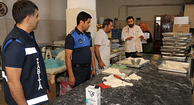 Haliliye’de tatlı imalatı yapan işletmeye ceza uygulandı