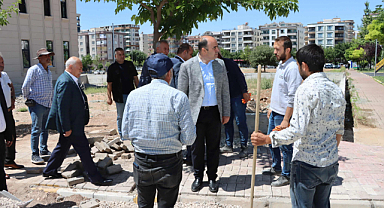Karaköprü’de konforlu ulaşım için yol açma ve bakım-onarım seferberliği sürüyor