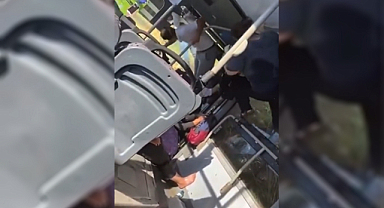 Şanlıurfa'da otobüs devrildi! Yaralılar camdan çıkmaya çalıştı