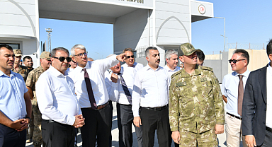 Vali Hasan Şıldak Rasulayn ve Ceylanpınar'da incelemelerde bulundu