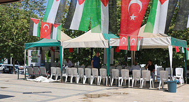  Şehid Heniyye için taziye kuruldu