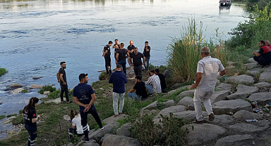 Serinlemek için girdiği nehirde can verdi!