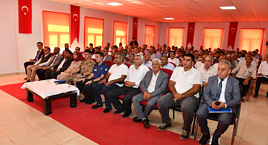 Vali Hasan Şıldak Suruç'ta muhtarlarla görüştü