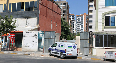 Karaköprü'de patlama! Yol trafiğe kapandı