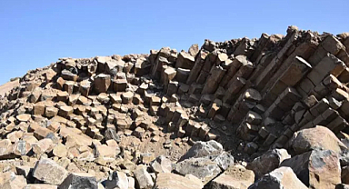Şanlıurfa'da tarih yeniden şekilleniyor: Milyon yıllık bazalt sütunlar bulundu