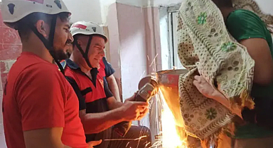 Eli hamur makinesine kaptıran çocuk kurtarıldı