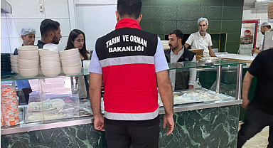 Haliliye'de sağlıksız ürün denetiminde bozuk mumbar imha edildi