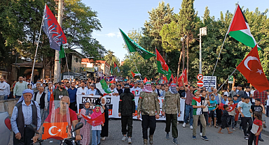 Siverek'te 'Aksa Tufanı' yıldönümünde anlamlı yürüyüş