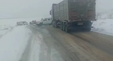 Kar yağışı Şanlıurfa'da ulaşım aksaklıklarına neden oldu