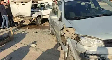 Sanayi kavşağında kaza: 2 yaralı