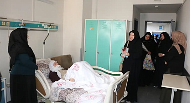 HÜDA PAR Şanlıurfa Kadın Kolları'ndan hastalara anlamlı ziyaret