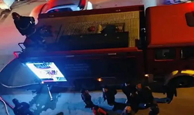 Eyyübiye'de 3 katlı binada yangın!
