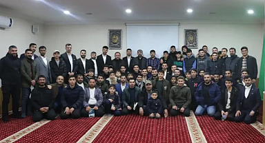 HÜDA PAR Milletvekili Dinç, Şanlıurfa'da gençlerle buluştu