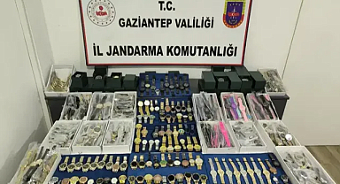 Gaziantep’te jandarma baskını! Milyonluk kaçak saatler ele geçirildi
