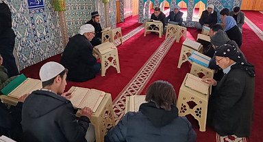 Siverek'te Ramazan ayında mukabele geleneği sürüyor
