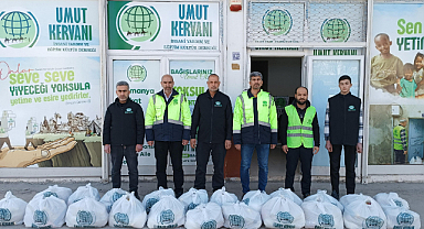 Umut Kervanı Siverek'te yüzlerce aileye Ramazan yardımı ulaştırdı