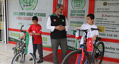 İki kardeş biskletlerini Gazze'ye bağışladı