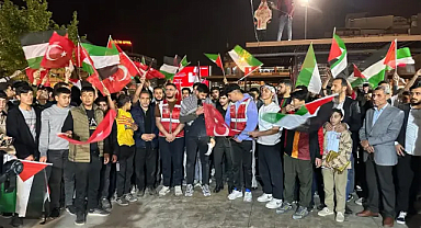 İmam hatipliler Gazze için Rabia meydanında buluştu