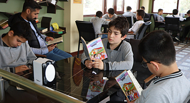 Okuma Sevgisi Kitap Kafe’de Filizleniyor