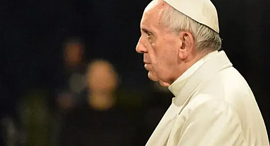 Papa Francis öldü