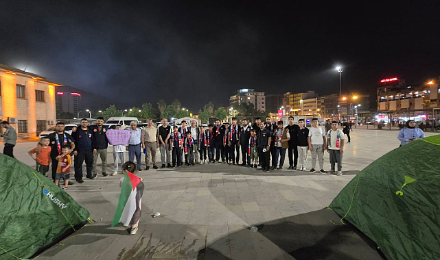 Gazze için nöbetteyiz etkinliğine anlamlı katılım