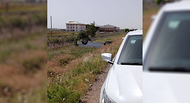 Şanlıurfa-Akçakale yolunda takla atan araç ters döndü: 1 yaralı