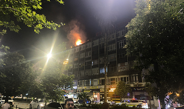 Şanlıurfa'da otel çatısında yangın paniği