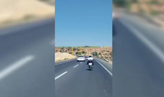 Şanlıurfa-Suruç yolunda tehlikeli motosiklet sürüşüne ceza!