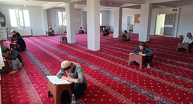 Âlimler ve Medreseler Birliği Dönem Sonu Seviye Tespit Sınavı Türkiye Genelinde Başladı