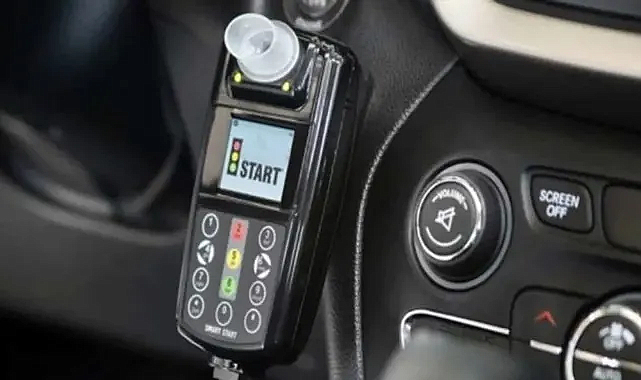 Sürücülere Dikkat! Araçlarda Zorunlu Olacak 2 Yeni Cihaz: Kara Kutu ve Alkolmetre Uygulaması Ne Zaman Başlıyor?