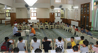 Okkalı: Camiler sadece yazın değil, yıl boyunca çocuklarla dolmalı