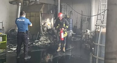 Şanlıurfa'da eldiven fabrikasında yangın
